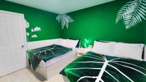 Private 4 bedrooms 2 bathrooms Free Parking